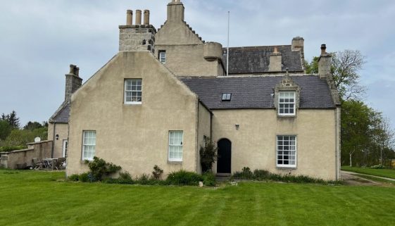 crombie-pic-2-davina-jackson-2022-scaled